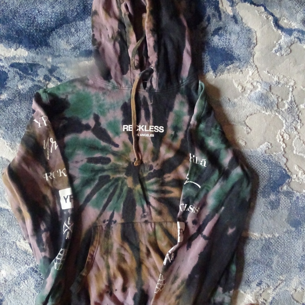 YOUNG AND RESTLESS TYE DIED SWEATSHIRT